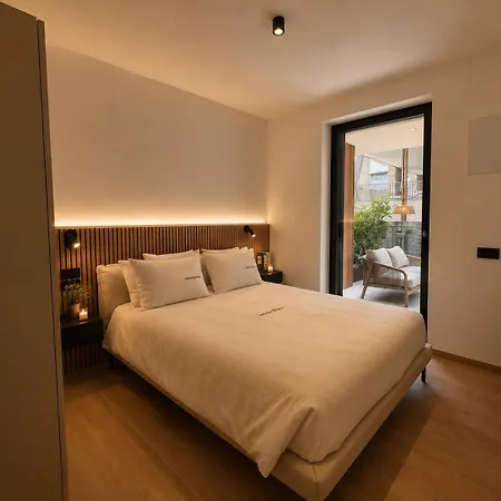 Salvatorehomes - Casa Jasmina - Ultra Luxury In The Heart Of With Dream Garden & Direct Infinity Pool Access Bardolino