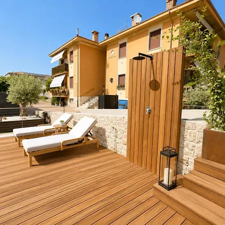 Apartmán Salvatorehomes - Casa Jasmina - Ultra Luxury In The Heart Of With Dream Garden & Direct Infinity Pool Access Bardolino
