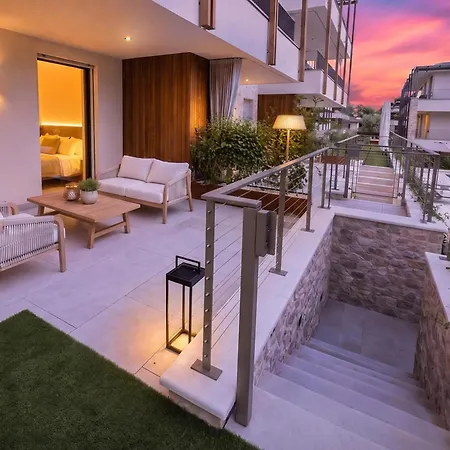 Salvatorehomes - Casa Jasmina - Ultra Luxury In The Heart Of With Dream Garden & Direct Infinity Pool Access * Bardolino