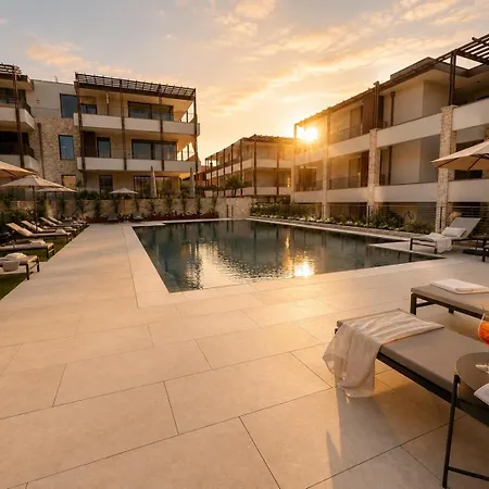 Salvatorehomes - Casa Jasmina - Ultra Luxury In The Heart Of With Dream Garden & Direct Infinity Pool Access Bardolino